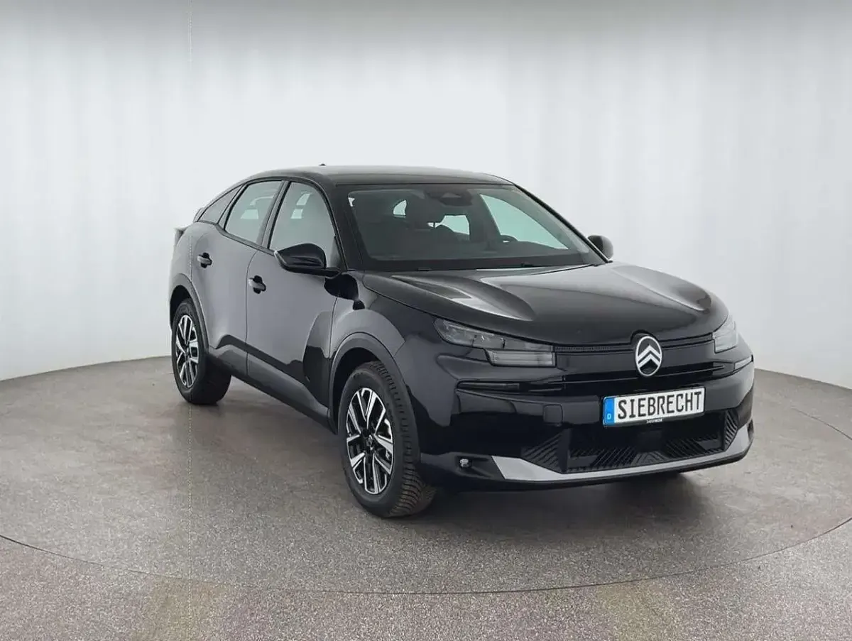 Neu Citroën C4 145 PS (106 kW) 2026 Schwarz SUV