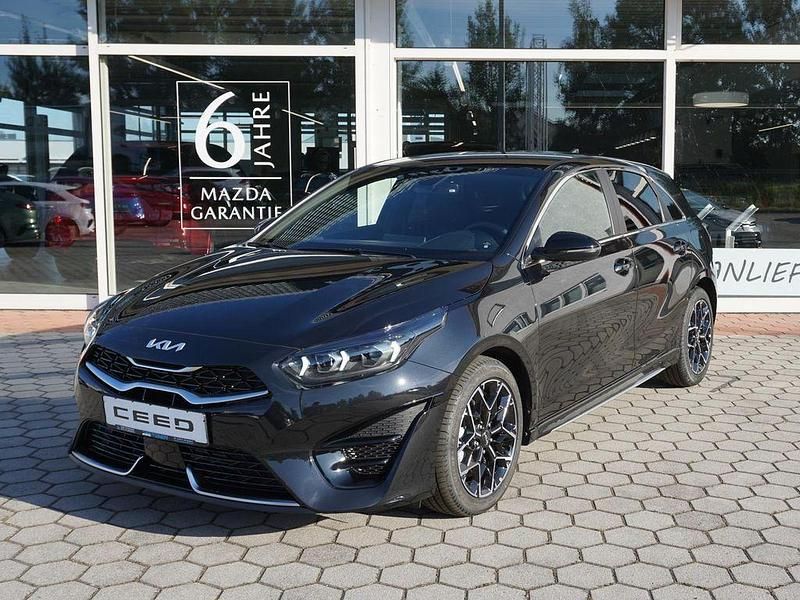 Neu Kia Ceed GT-Line 140 PS (102 kW) 2025 Schwarz Kleinwagen