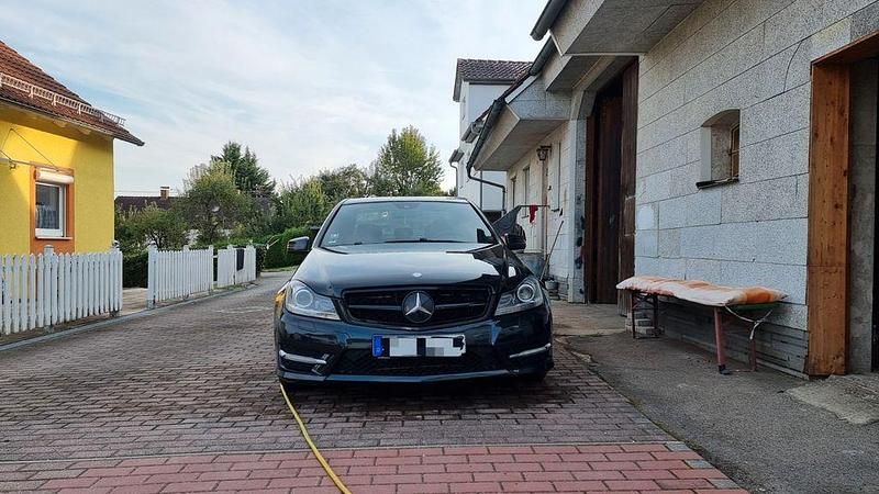 Gebraucht Mercedes C350 AMG 306 PS (225 kW) 2012 Schwarz Limousine