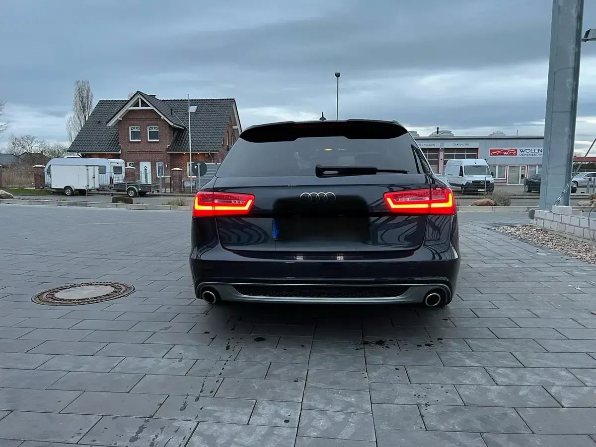 Gebraucht Audi A6 Black Edition 313 PS (230 kW) 2014 Blau Kombi
