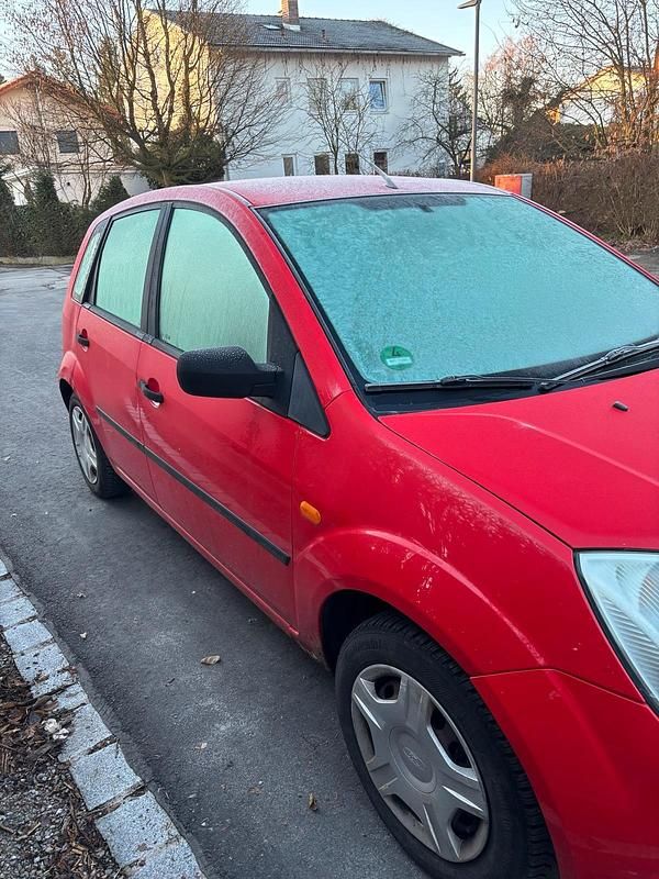 Gebraucht Ford Fiesta 60 PS (44 kW) 2005 Rot Kleinwagen