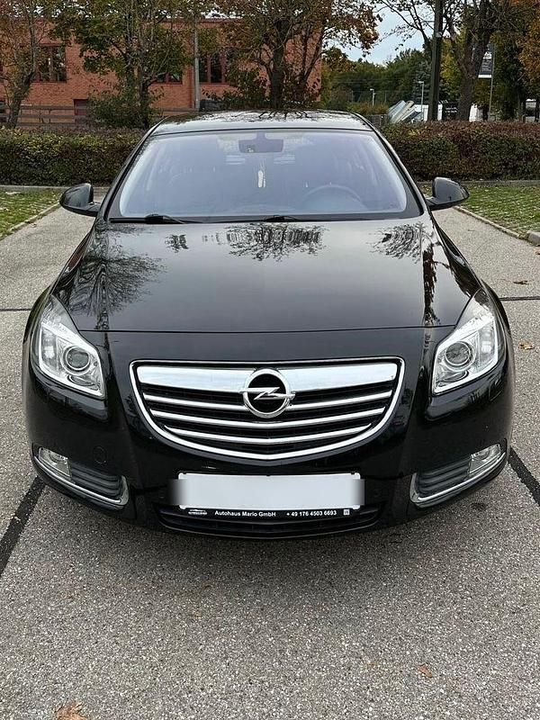 Gebraucht Opel Insignia 190 PS (139 kW) 2013 Schwarz Limousine