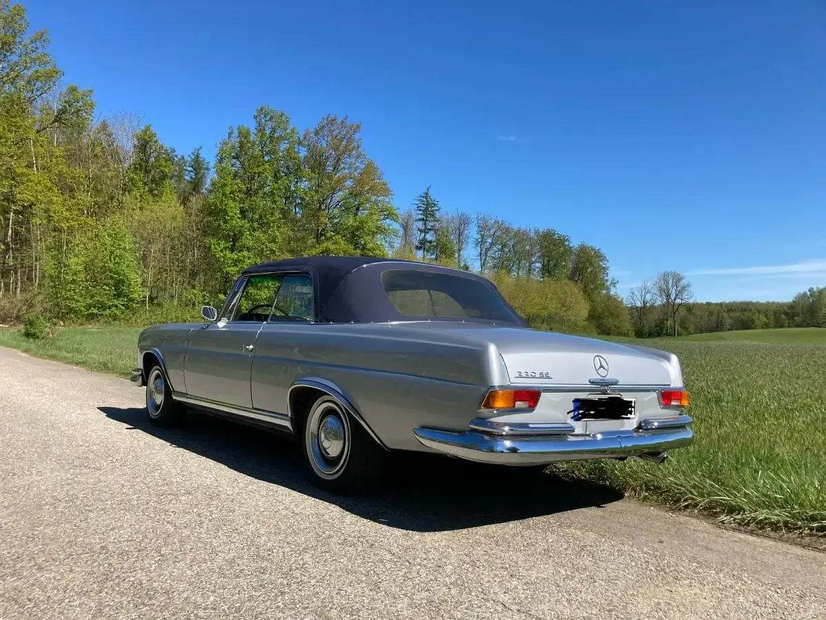 Gebraucht Mercedes 220 120 PS (88 kW) 1963 Silber Cabrio