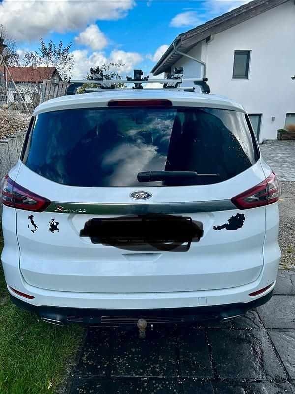 Gebraucht Ford S-MAX S 180 PS (132 kW) 2017 Weiß Van / Kleinbus