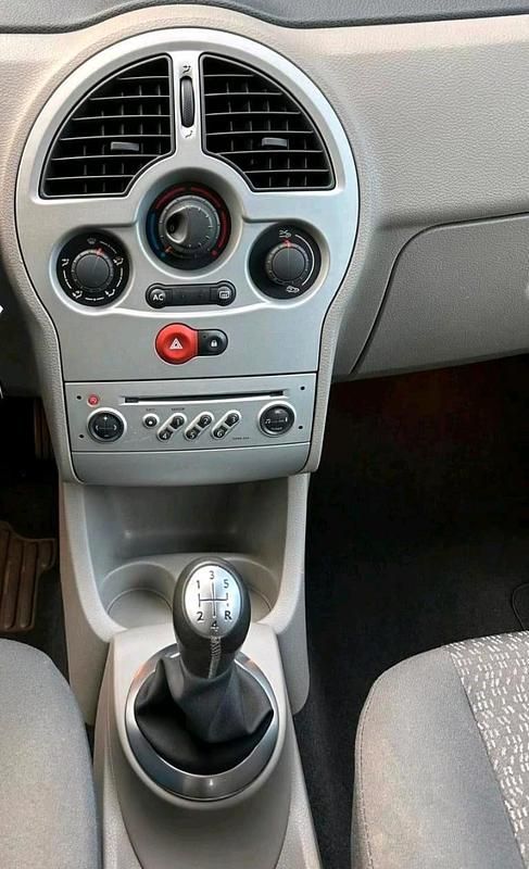 Gebraucht Renault Modus 88 PS (64 kW) 2007 Van / Kleinbus