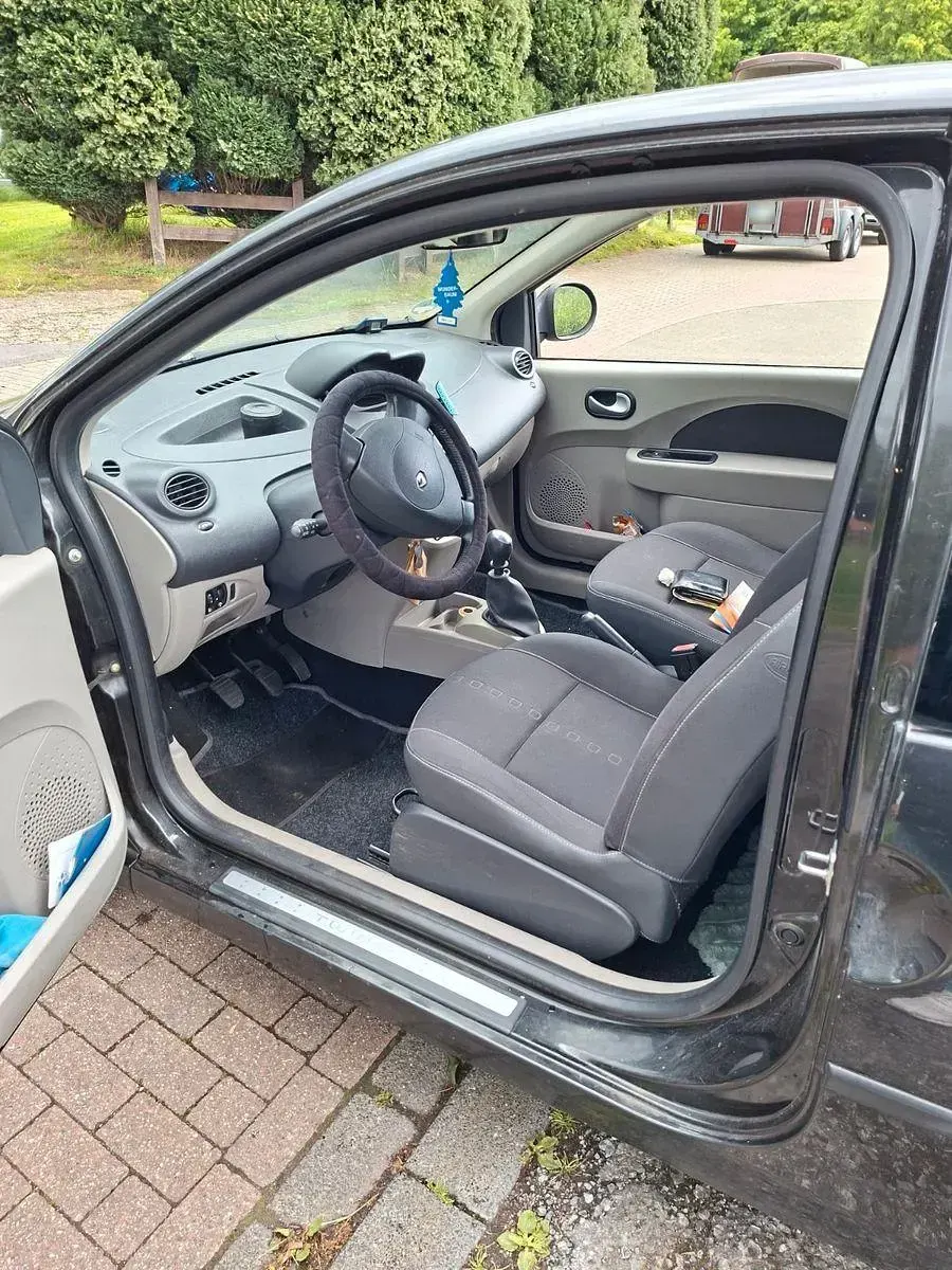 Używany Renault Twingo 75 KM (55 kW) 2010 Czarny Hatchback