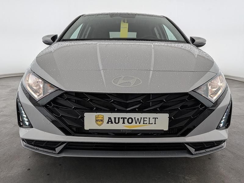 Gebraucht Hyundai i20 Trend 101 PS (74 kW) 2026 Silber Kleinwagen