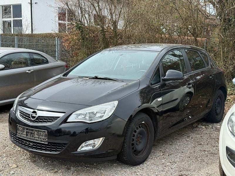 Gebraucht Opel Astra Edition 116 PS (85 kW) 2010 Schwarz Limousine
