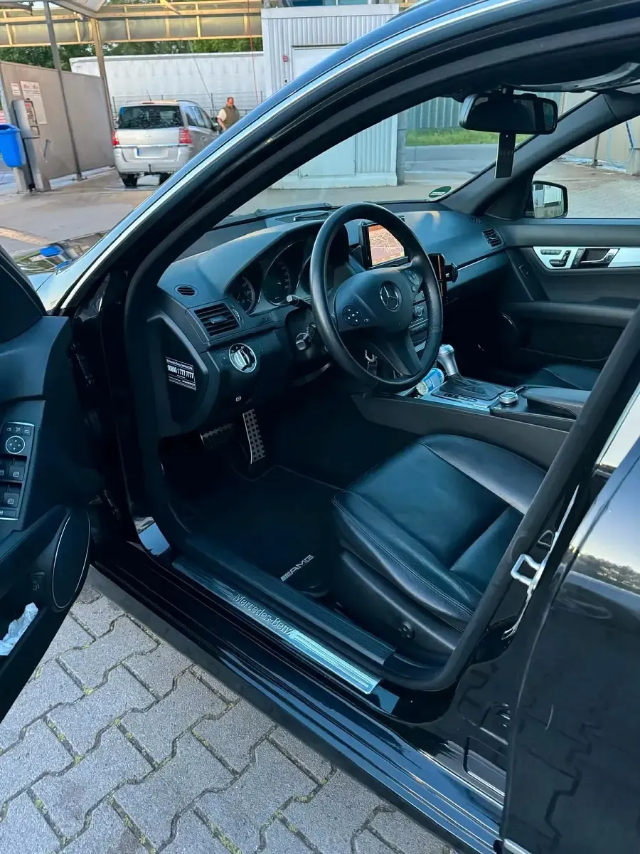 Gebraucht Mercedes C350 231 PS (169 kW) 2010 Schwarz Kombi