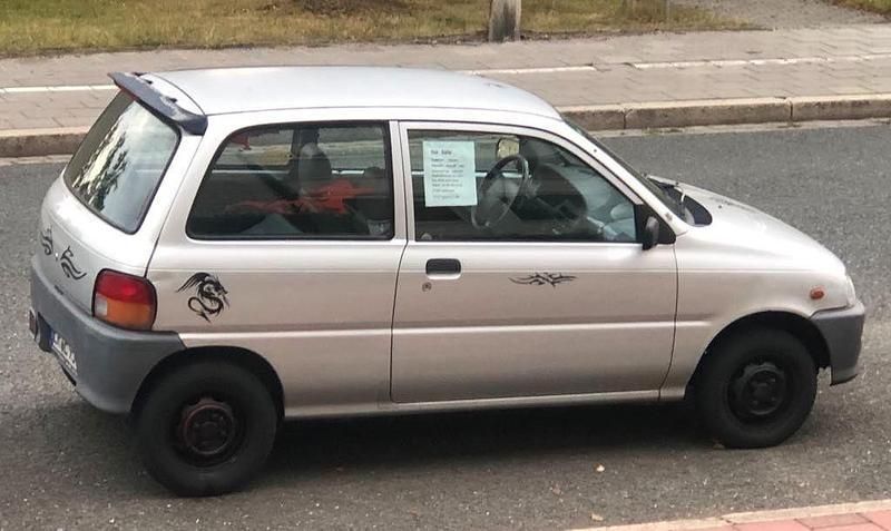 Gebraucht Daihatsu Cuore 56 PS (41 kW) 1999 Silber Kleinwagen