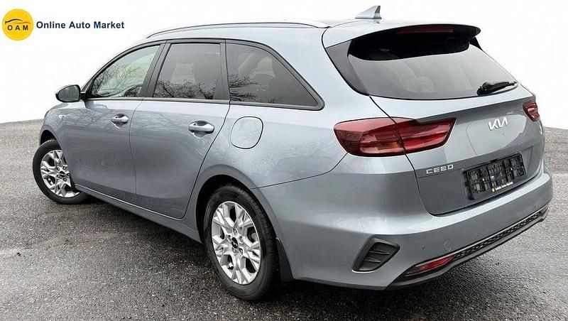 Gebraucht Kia Ceed 160 PS (117 kW) 2024 Silber Kleinwagen