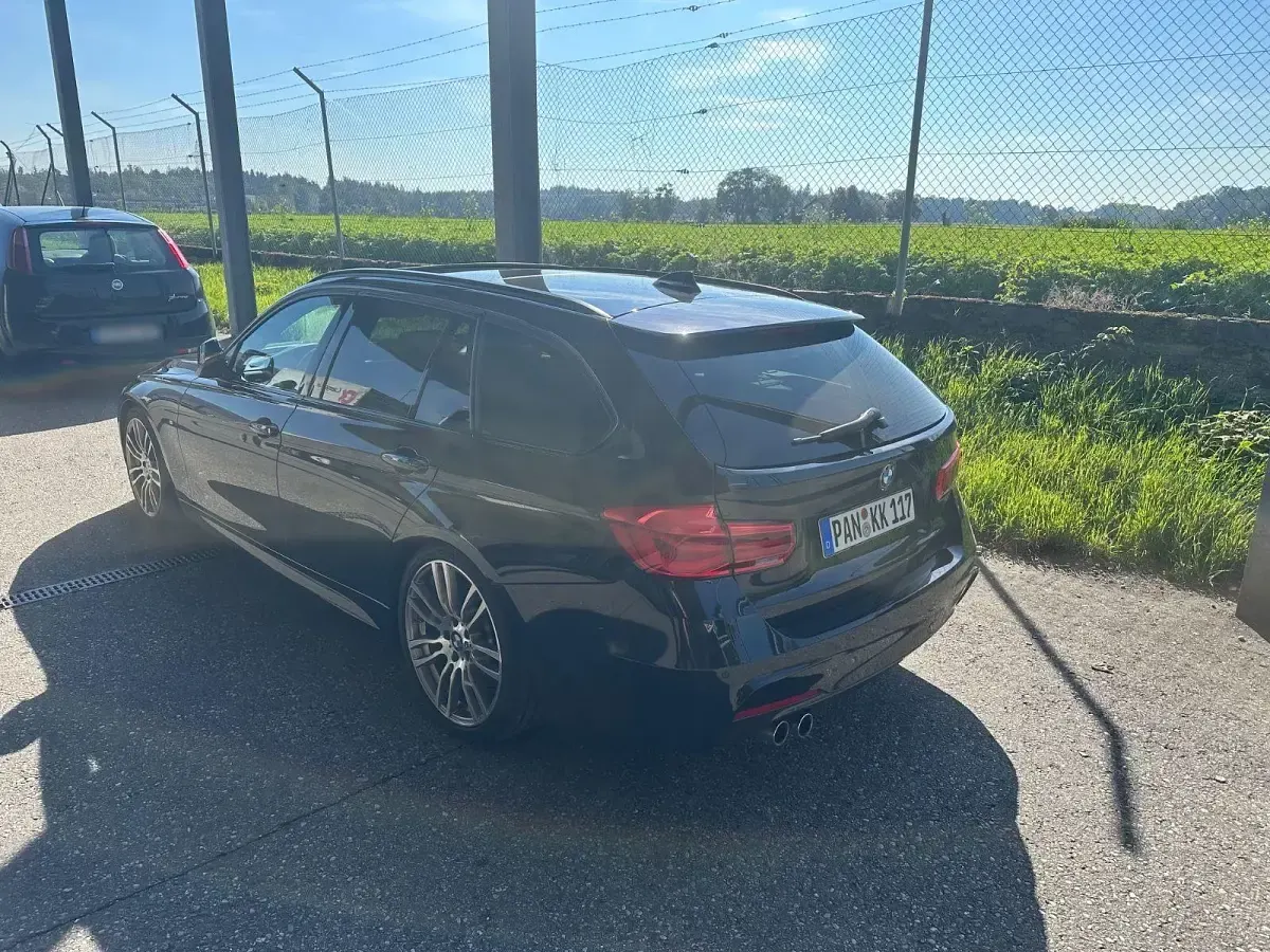 Gebraucht BMW 330 M Sport 258 PS (189 kW) 2016 Schwarz Kombi