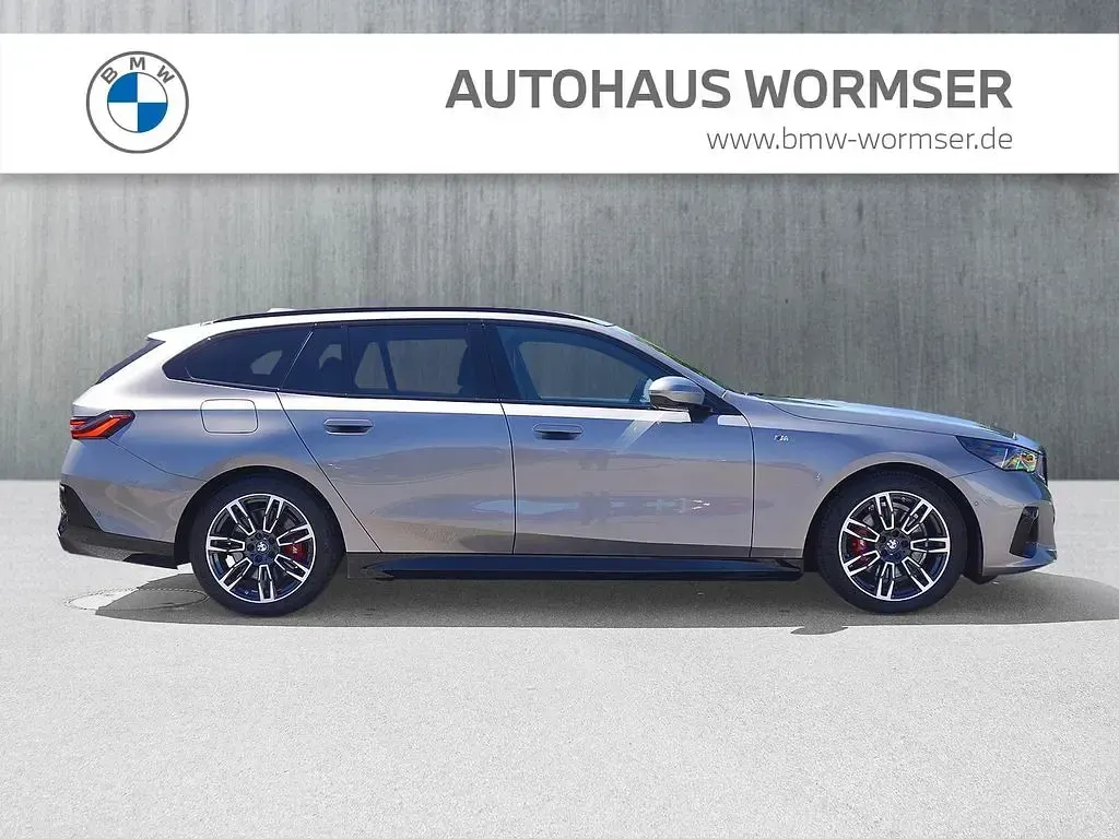 Second-hand BMW 520 M Sport 197 CP (144 kW) 2024 Gri Break