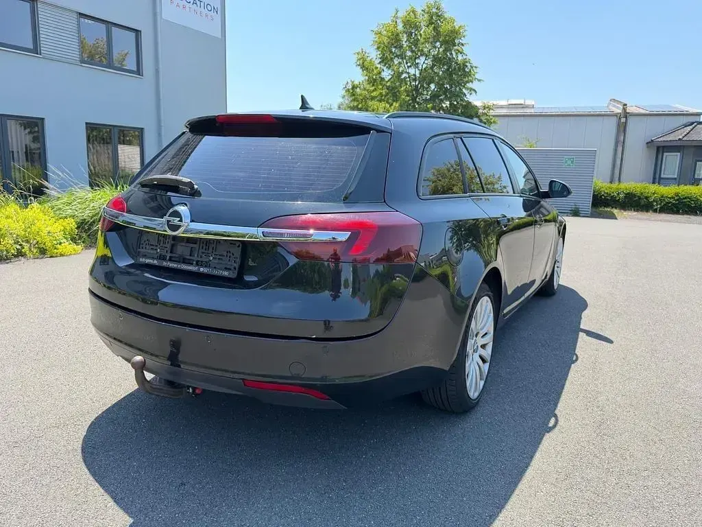 Gebraucht Opel Insignia 120 PS (88 kW) 2014 Schwarz Limousine