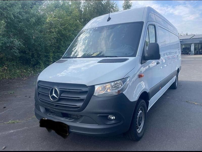 Weiß Gebraucht 2023 Mercedes Sprinter Van | 33.490 € - Bild 1/4