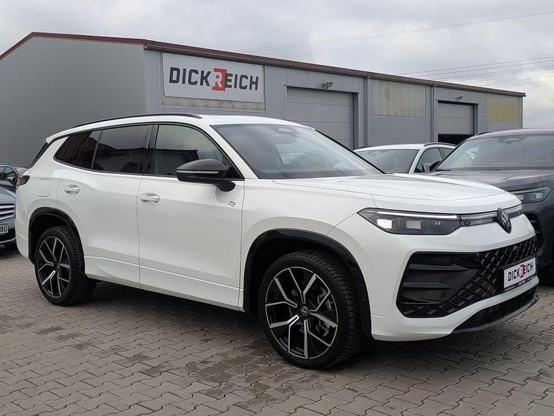 Weiß Gebraucht 2025 VW Tayron R-line SUV | 49.950 € (Fairer Preis) - Bild 1/4