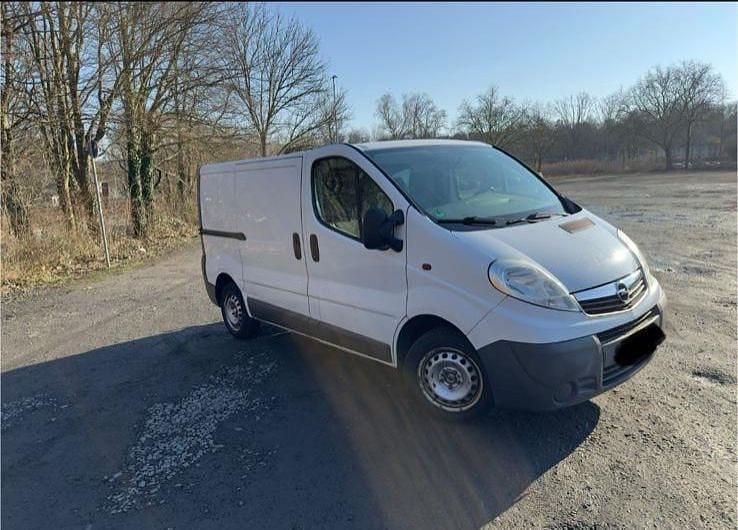 Gebraucht Opel Vivaro 114 PS (83 kW) 2009 Weiß Van / Kleinbus