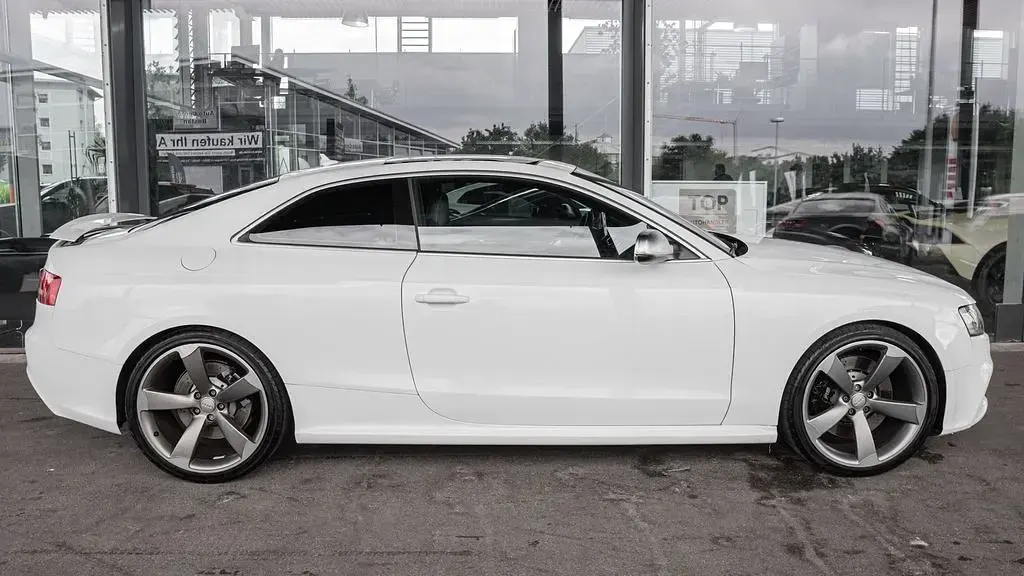 Gebraucht Audi RS5 Ambiente 450 PS (330 kW) 2011 Weiß Coupé