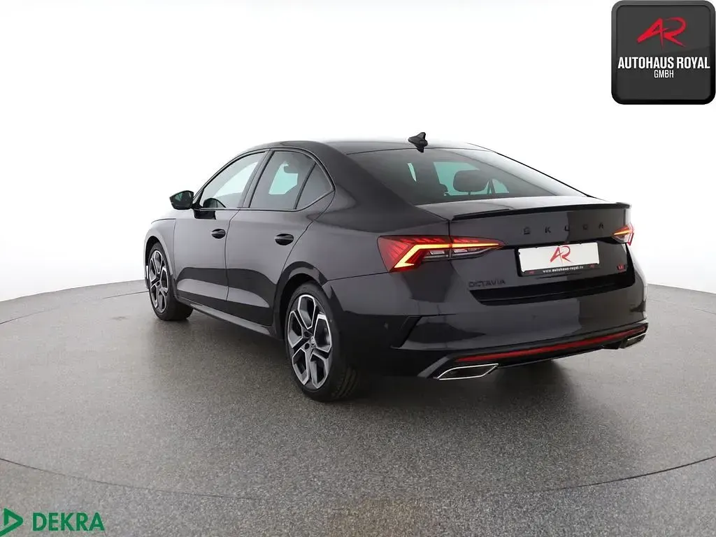 Gebraucht Skoda Octavia RS 245 PS (180 kW) 2022 Schwarzmagic perleffekt Limousine
