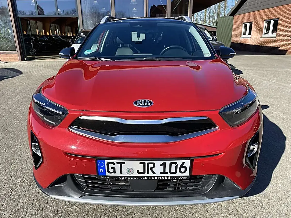 Gebraucht Kia Stonic Platinum 120 PS (88 kW) 2021 Rot (signalrot/schwarz) SUV