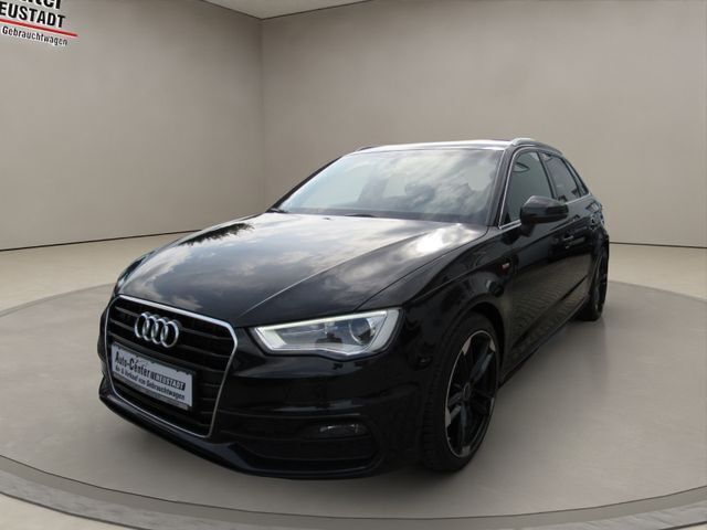Weiß Gebraucht 2015 Audi A3 Attraction Kleinwagen | 17.650 € - Bild 1/2