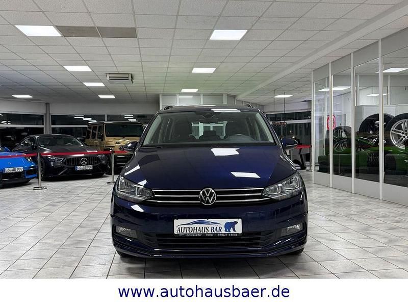 Gebraucht VW Touran Comfortline 150 PS (110 kW) 2022 Blau Van / Kleinbus