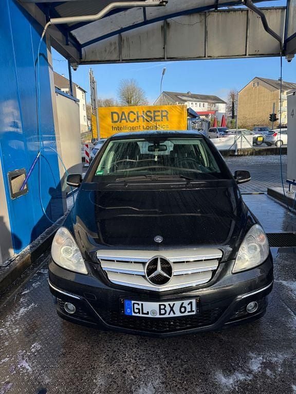 Schwarz Gebraucht 2008 Mercedes B180 Van / Kleinbus | 2.500 € (Guter Preis) - Bild 1/4