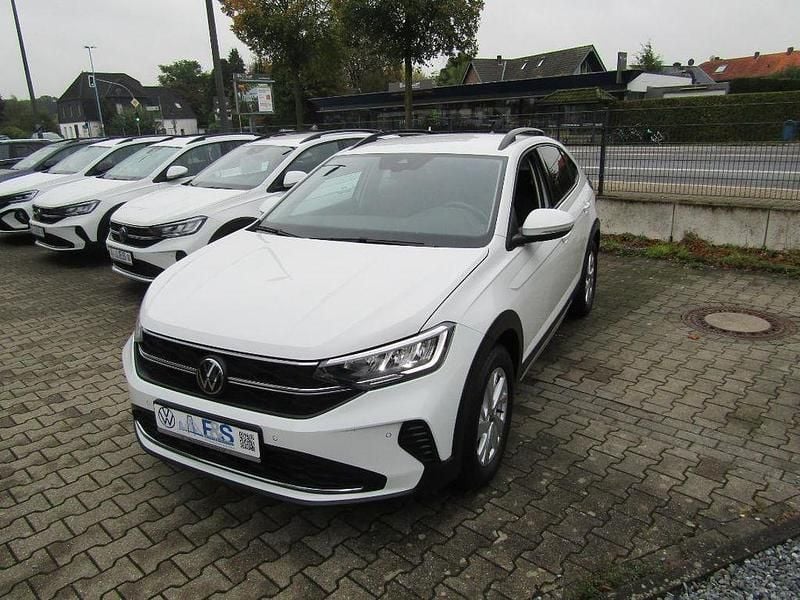 Weiß Gebraucht 2022 VW Taigo IQ Drive SUV | 20.850 € (Guter Preis) - Bild 1/4