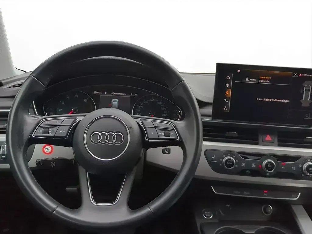 Gebraucht Audi A4 Advanced 150 PS (110 kW) 2022 Mythosschwarz metallic Kombi
