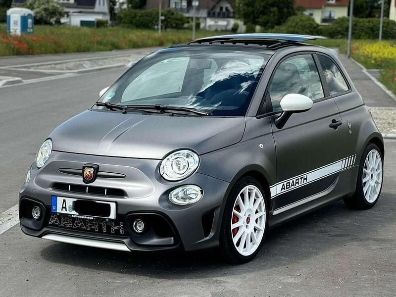 Grau Gebraucht 2019 Abarth 595 Esseesse Kleinwagen | 22.399 € (Teuer) - Bild 1/4