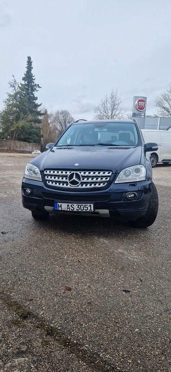 Gebraucht Mercedes ML280 190 PS (139 kW) 2006 Schwarz SUV