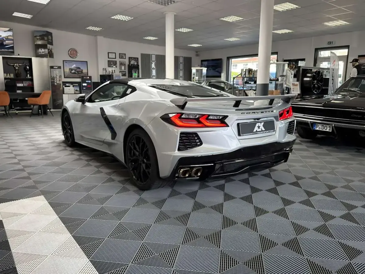Neu Corvette C8 495 PS (364 kW) 2026 Schwarz Cabrio