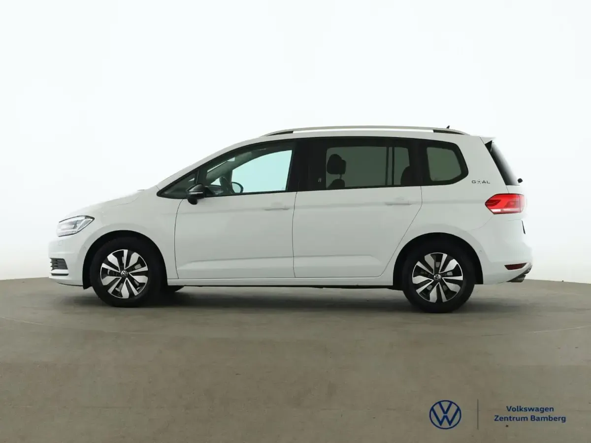 Gebraucht VW Touran Comfortline 150 PS (110 kW) 2025 Weiß Van / Kleinbus