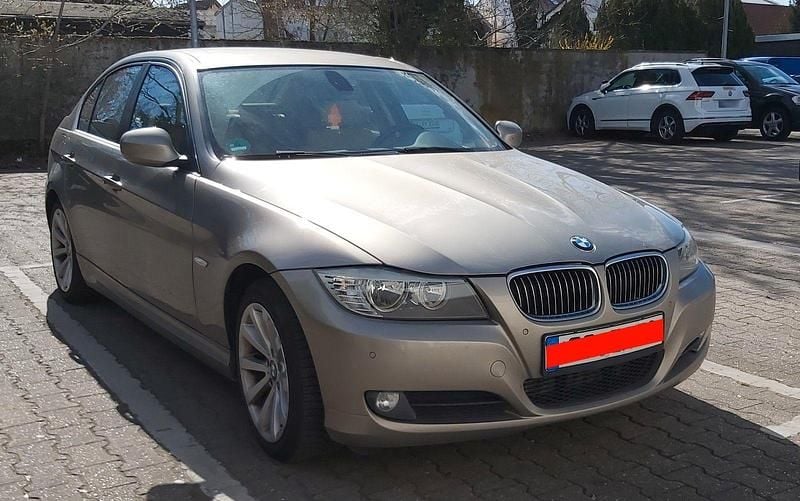 Second-hand BMW 325 204 CP (150 kW) 2011 Auriu Berlinǎ