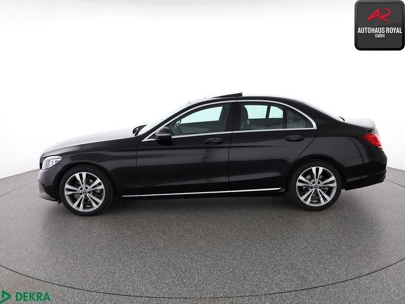 Gebraucht Mercedes C180 Avantgarde 156 PS (114 kW) 2019 Obsidianschwarz Limousine