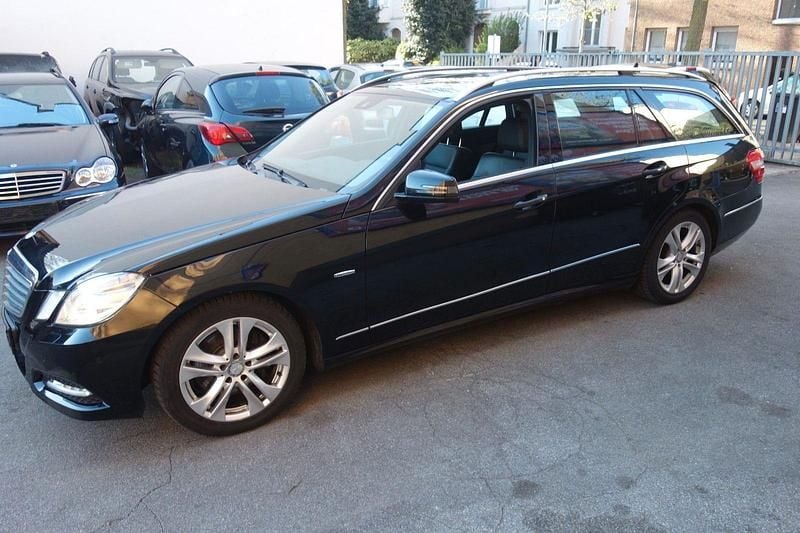 Gebraucht Mercedes E350 Avantgarde 292 PS (214 kW) 2010 Schwarz Kombi