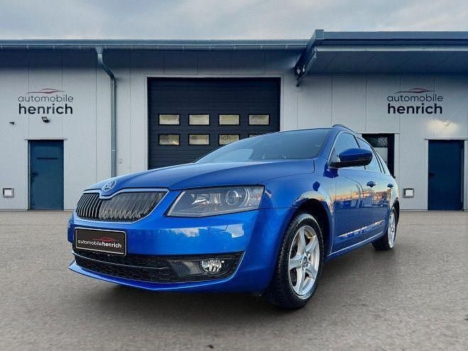 Gebraucht Skoda Octavia Elegance 140 PS (102 kW) 2015 Blau Kleinwagen