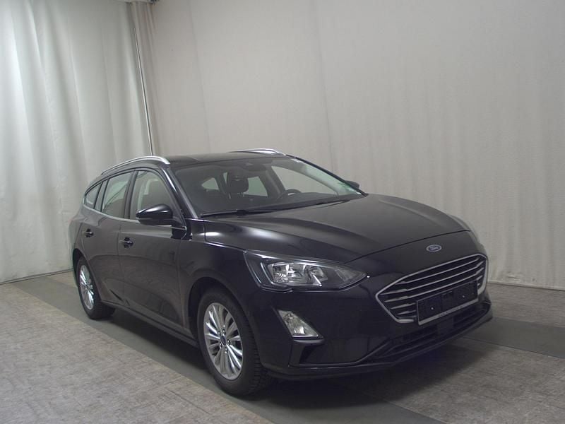 Gebraucht Ford Focus Titanium 125 PS (91 kW) 2021 Schwarz Kombi