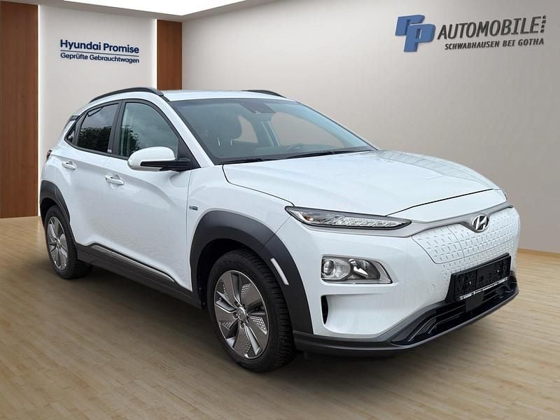 Gebraucht Hyundai Kona Advantage 100 kW (136 PS) 2021 Chalk white SUV