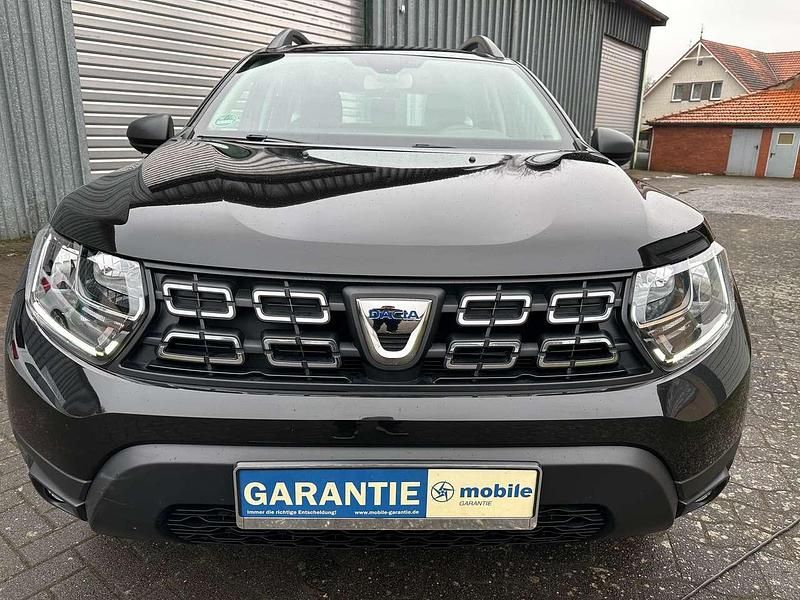 Gebraucht Dacia Duster Essentiel 114 PS (83 kW) 2018 Perlmuttschwarz SUV