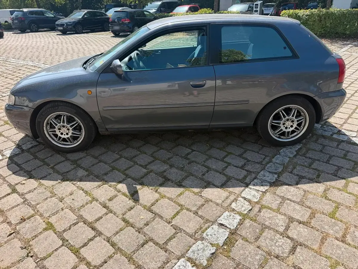 Gebraucht Audi A3 90 PS (66 kW) 1999 Grau Kleinwagen