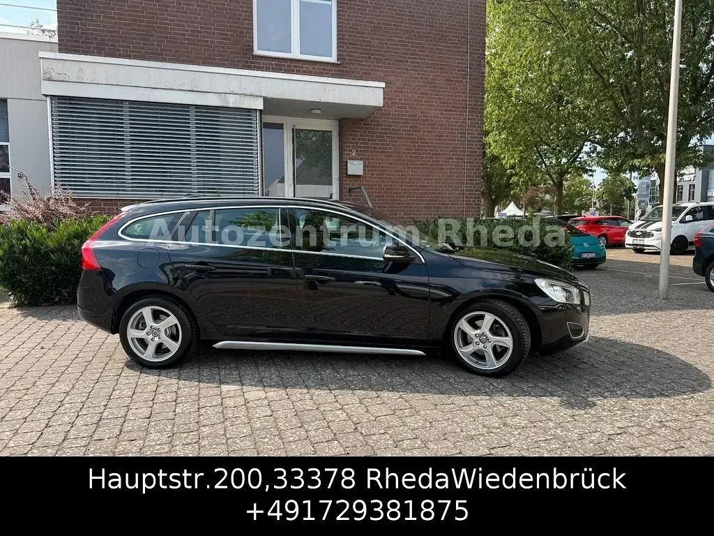 Gebraucht Volvo V60 Momentum 163 PS (119 kW) 2010 Schwarz Kombi