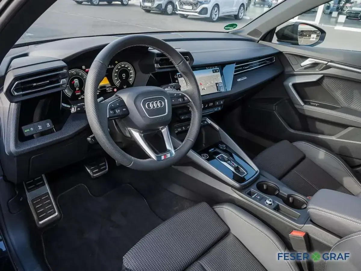 Gebraucht Audi A3 Ambiente 150 PS (110 kW) 2025 Mythosschwarz metallic Limousine
