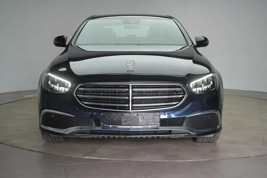 Gebraucht Mercedes E400 330 PS (242 kW) 2021 Blau Limousine