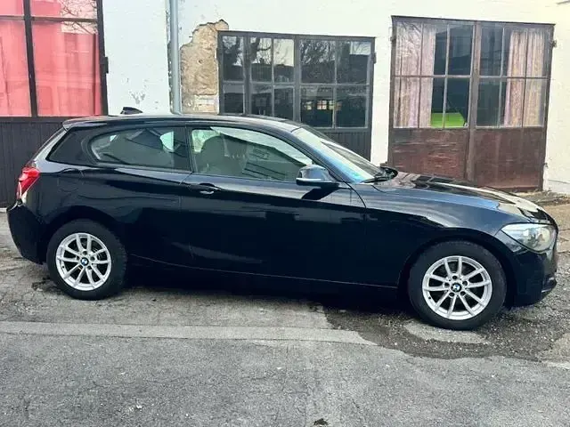 Gebraucht BMW 120 184 PS (135 kW) 2012 Schwarz Kleinwagen