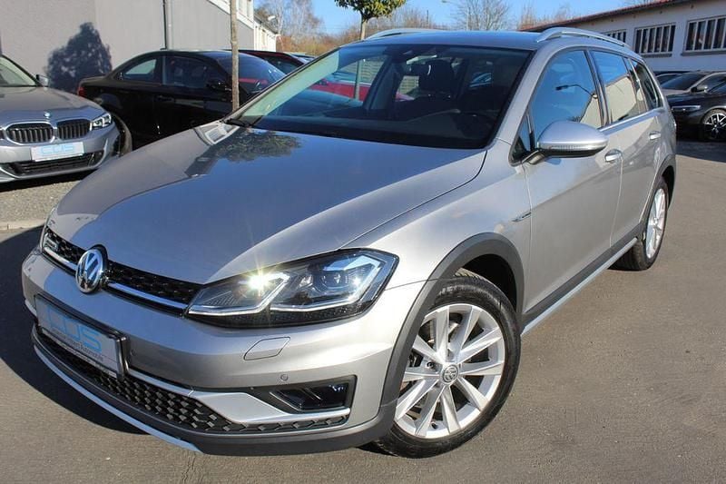 Gebraucht VW Golf Alltrack 184 PS (135 kW) 2020 Tungsten silver metallic Kombi