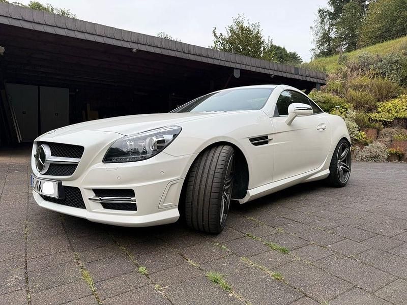 Second-hand Mercedes SLK200 AMG 184 CP (135 kW) 2015 Alb Cabrio
