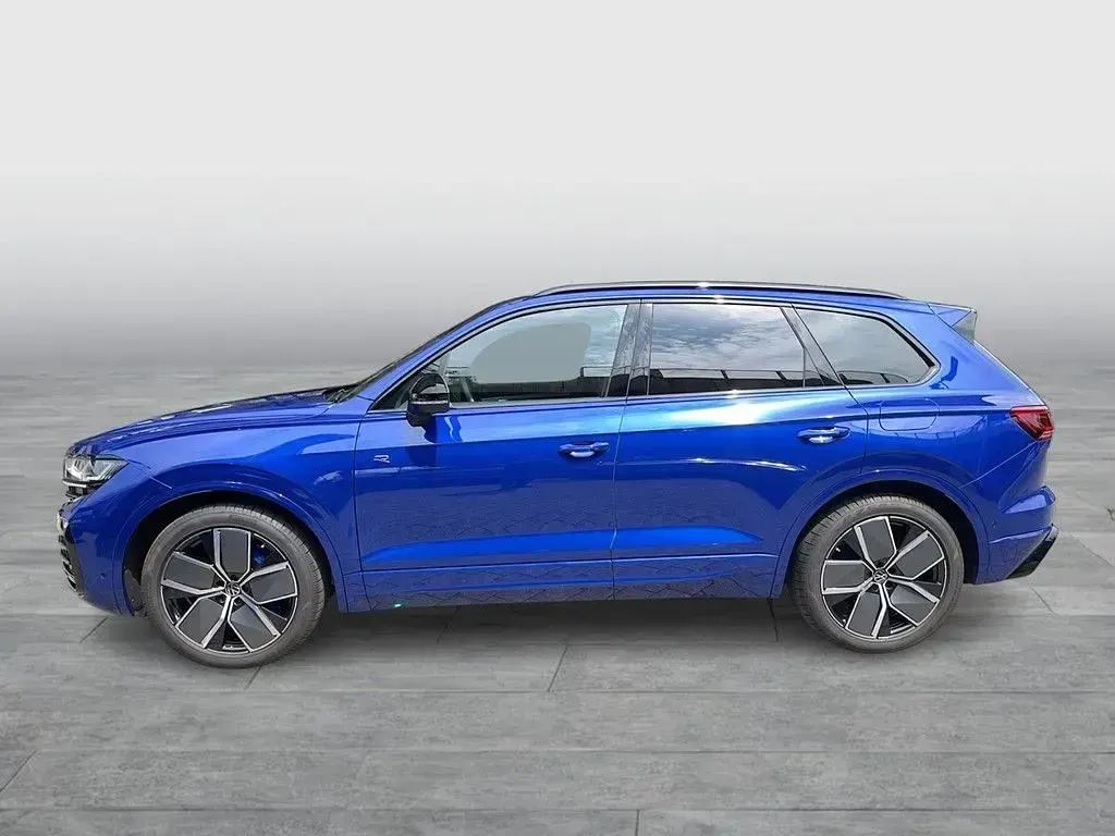 Gebraucht VW Touareg R 462 PS (339 kW) 2024 Lapiz blue metallic SUV