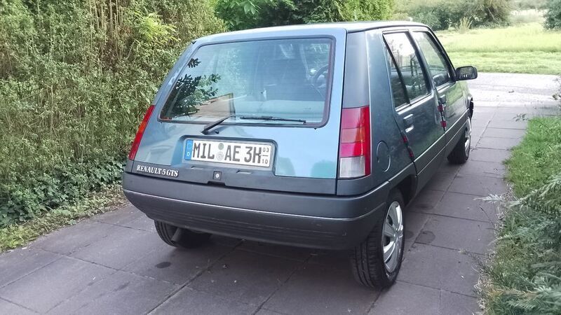 Second-hand Renault R5 71 CP (52 kW) 1987 Albastru Hatchback