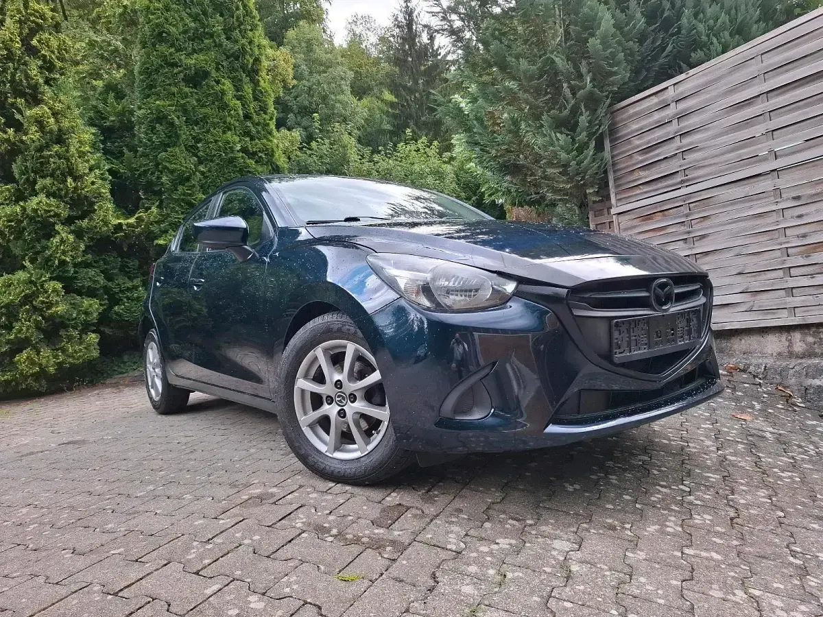 Gebraucht Mazda 2 Exclusive-Line 90 PS (66 kW) 2016 Blau Kleinwagen